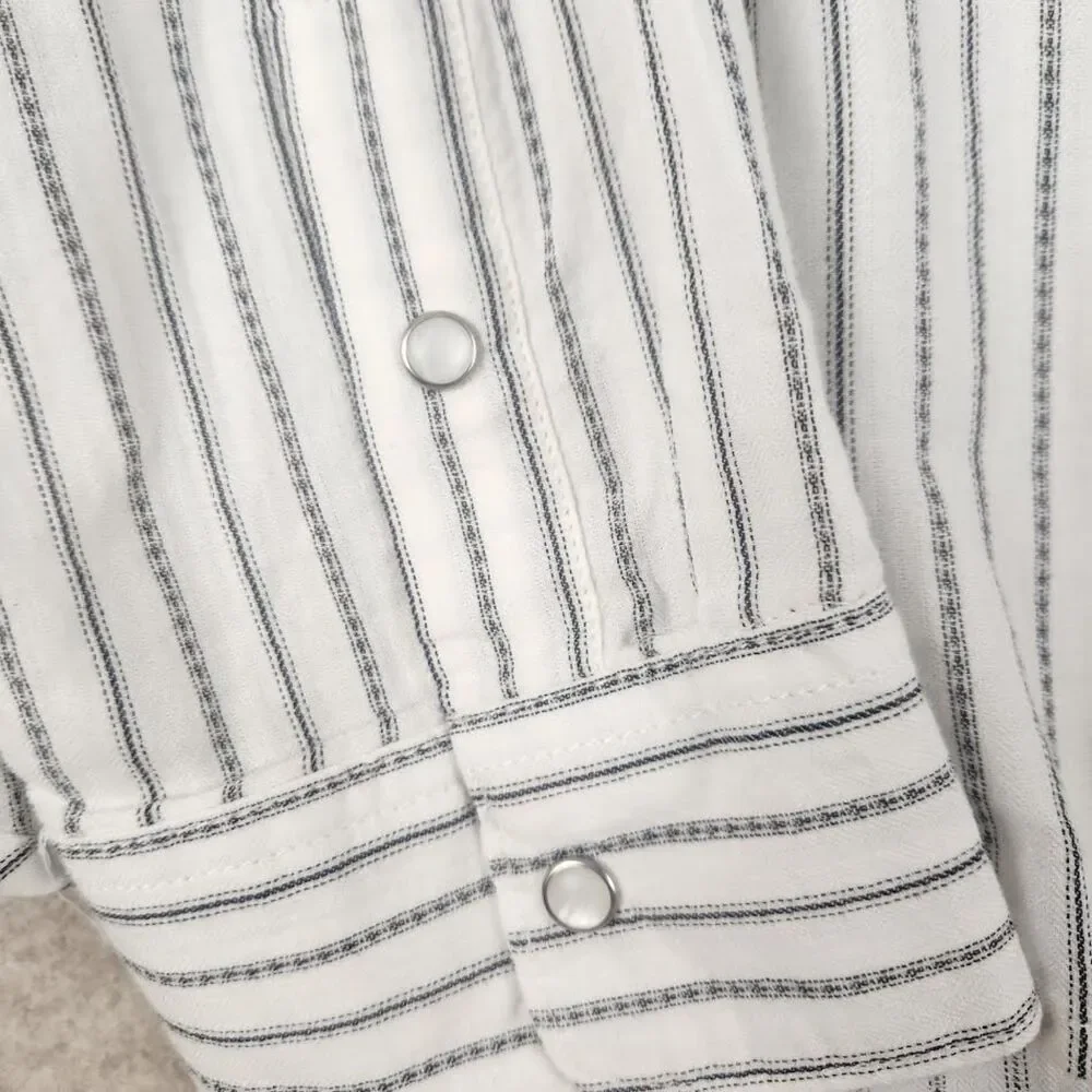 New Old Navy Men's Western Style Black Pinstriped Shirt with Pearl Snaps Size XL